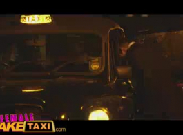 أنثى تاكسي وهمية غي يغوي وقحة الألمانية لأجرة أجرة كبيرة في برلين!