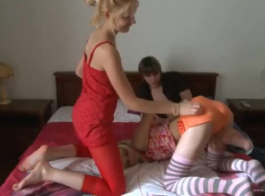 مثير في سن المراهقة الروسية تظهر لها لحظة الحوامل جيدة
